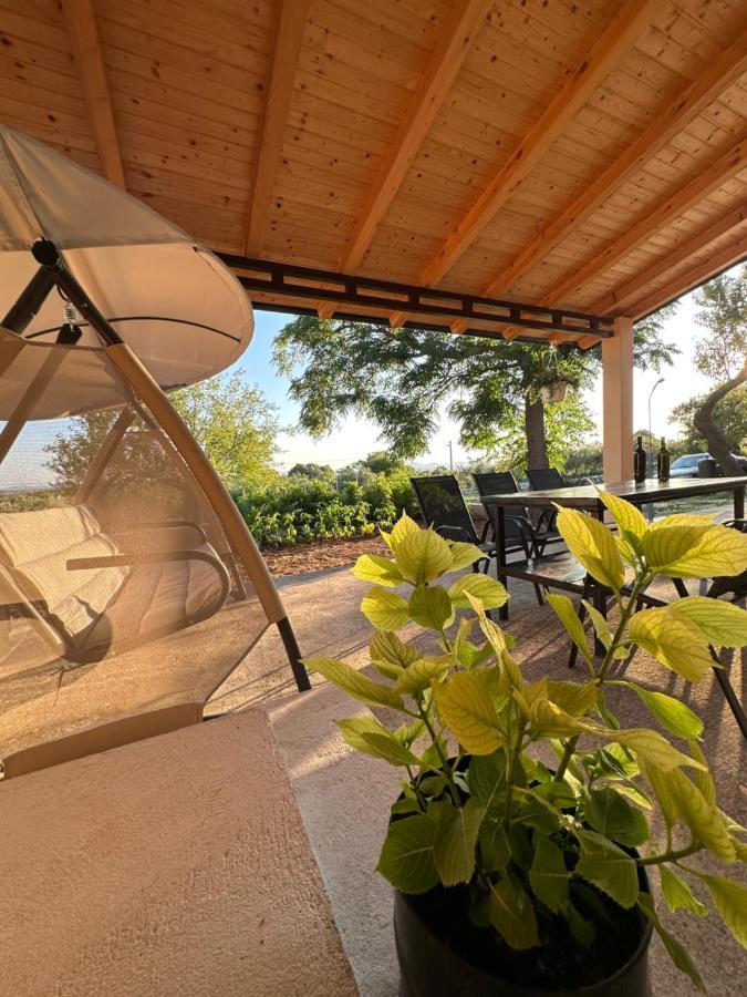 Relax And Unwind: Family-friendly House Near In Zagrad Vakantiehuis *