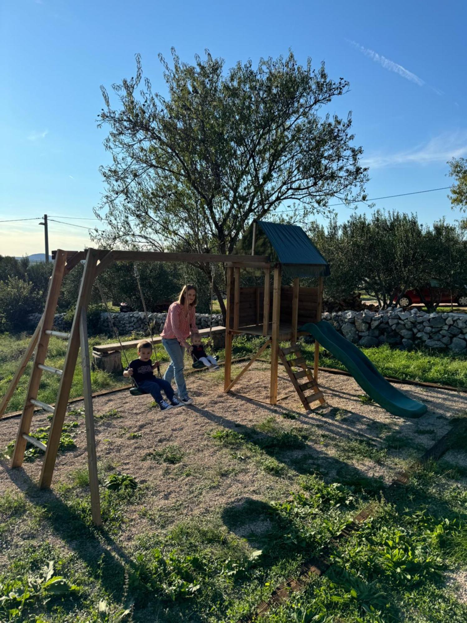 Relax And Unwind: Family-friendly House Near In Zagrad